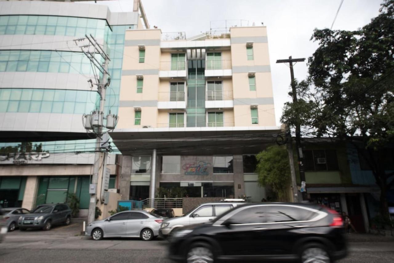 Festive Hotel Makati Paco Exteriér fotografie