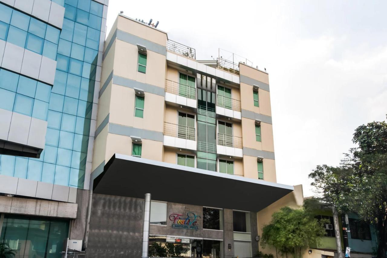 Festive Hotel Makati Paco Exteriér fotografie