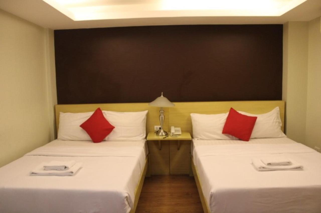 Festive Hotel Makati Paco Exteriér fotografie