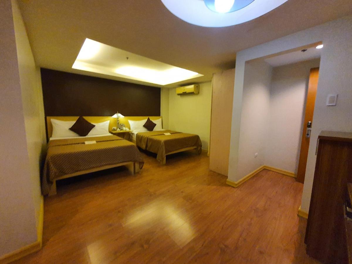 Festive Hotel Makati Paco Exteriér fotografie