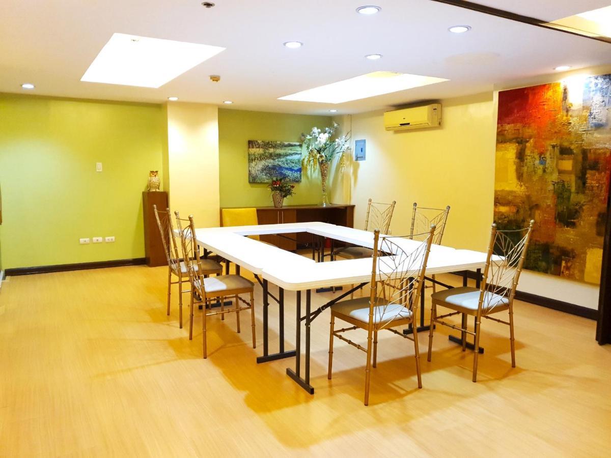 Festive Hotel Makati Paco Exteriér fotografie