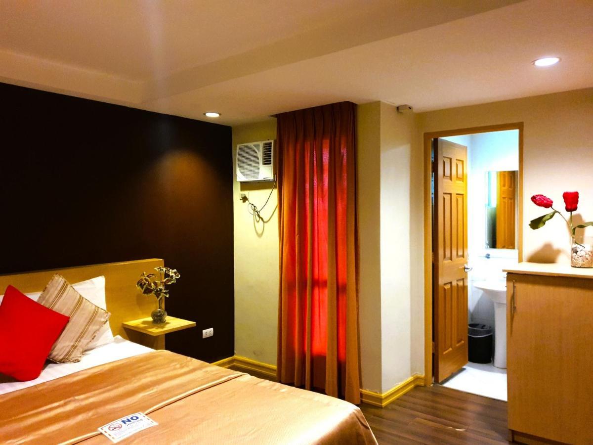 Festive Hotel Makati Paco Exteriér fotografie