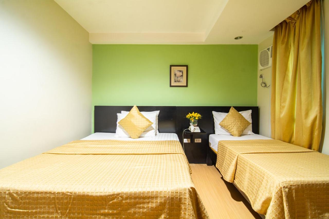 Festive Hotel Makati Paco Exteriér fotografie